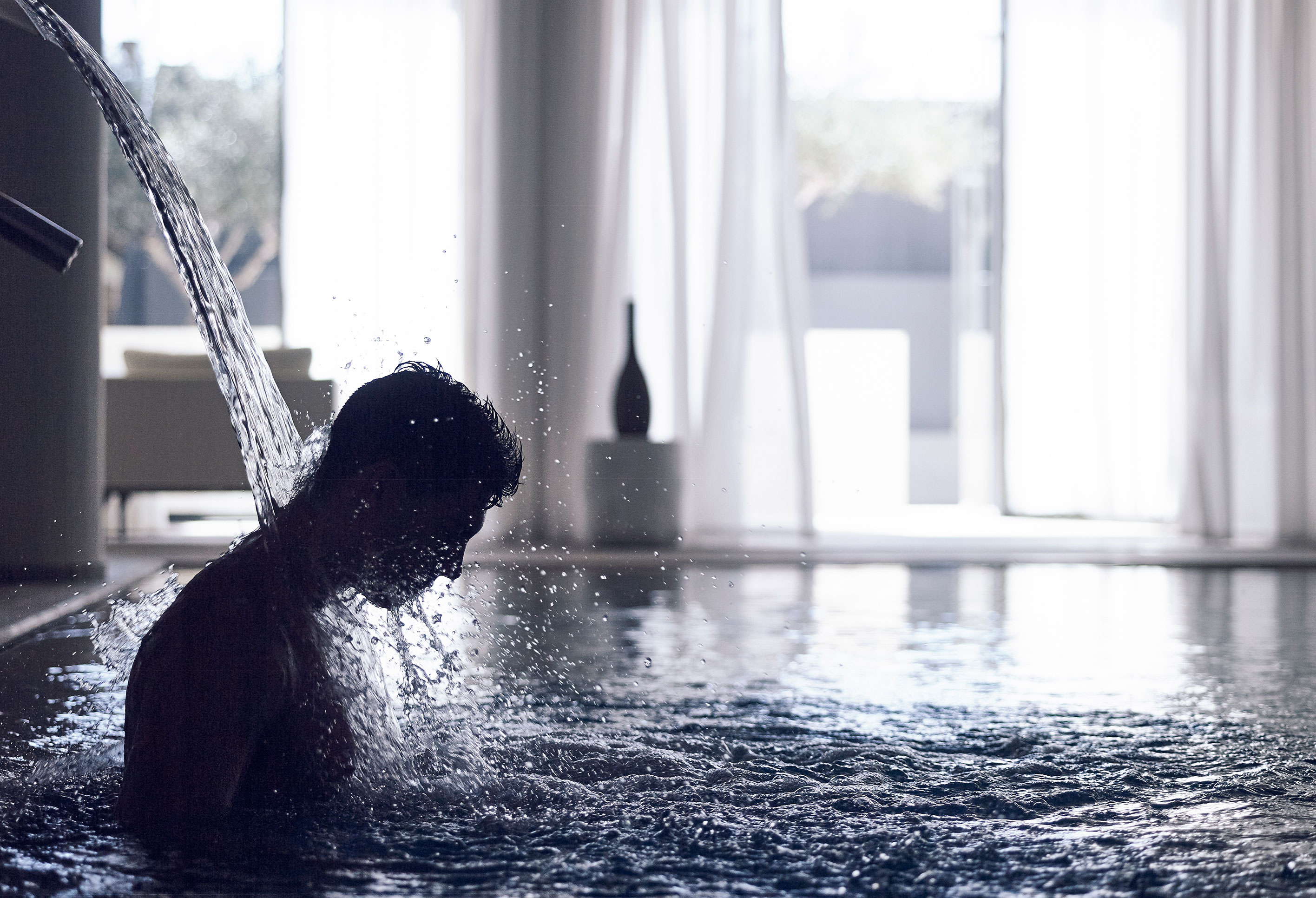 SPA & WELLNESS<span>EINE OASE FÜR GESUNDHEIT & SCHÖNHEIT</span>