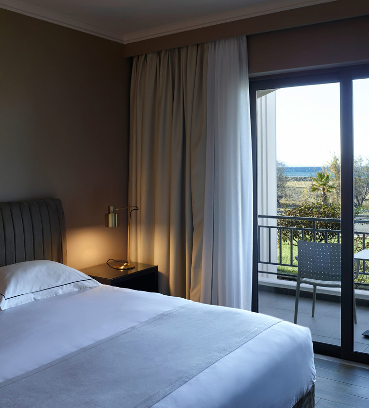 SUPERIOR SUITES