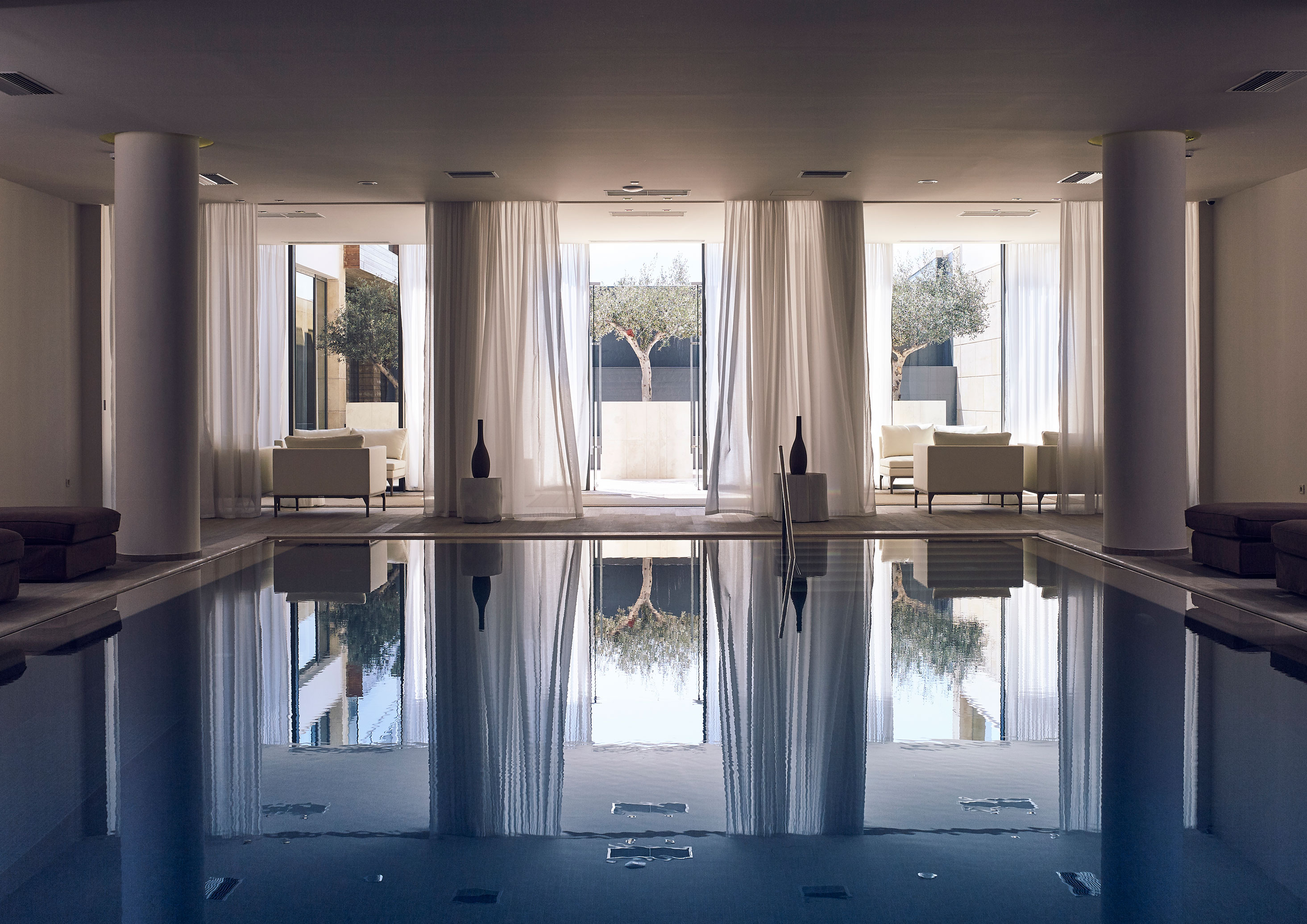 SPA & WELLNESS<span>EINE OASE FÜR GESUNDHEIT & SCHÖNHEIT</span>