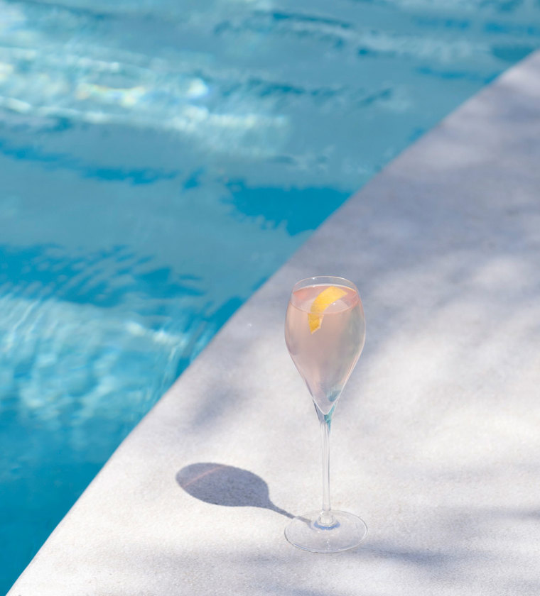 BLUE<span>POOL BAR</span>