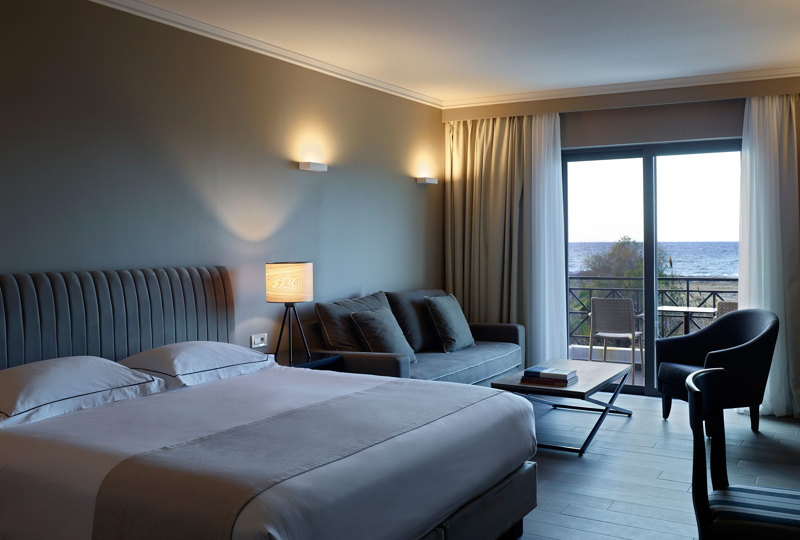 SUPERIOR SUITES